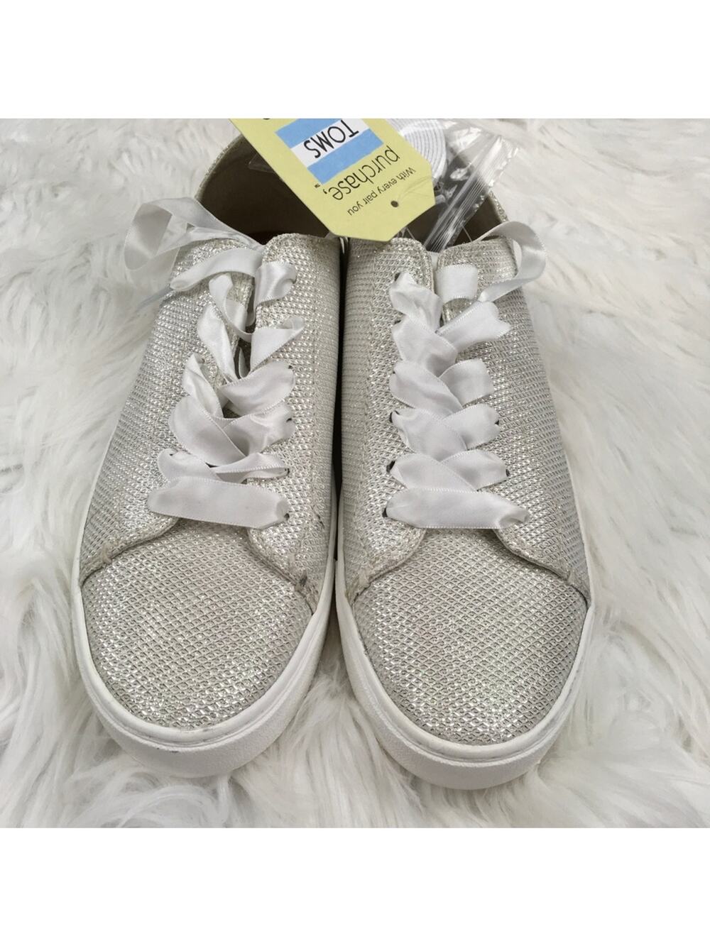 TOMS ‎ Lenox Sneakers White Size 6.5  Wedding